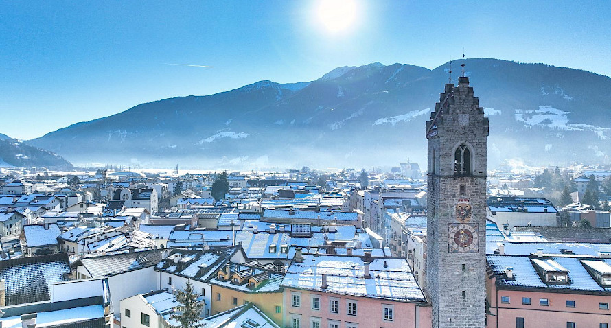 Prachtvolle 3,5-Zimmer-Wohnung in stilvollem Stadthaus Prachtvolle 3,5-Zimmer-Wohnung in stilvollem Stadthaus Bild