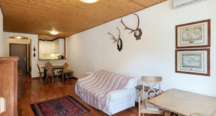 gemütliche 2½-Z-W mit Stellplatz gemütliche 2½-Z-W mit Stellplatz Bild