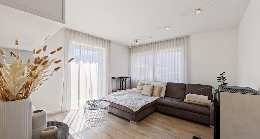 großzügige 4-Z-W mit sonnigem Balkon! großzügige 4-Z-W mit sonnigem Balkon! Bild