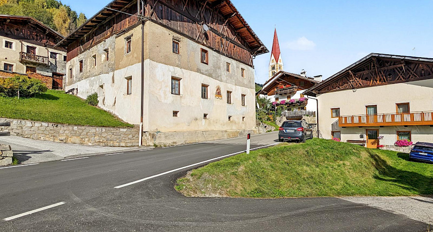 Kematen: Wohnung mit Gewölbe und Steinmauern zum Neubeleben Kematen: Wohnung mit Gewölbe und Steinmauern zum Neubeleben Bild